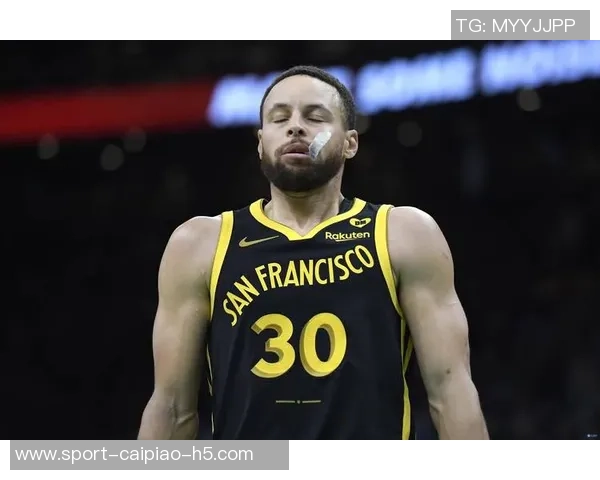 库里谈伤情：血痕源于对湖人比赛实际情况并不严重